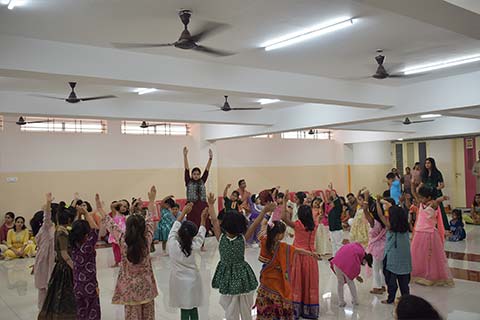 Dhol beats and feats - 198