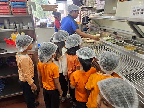 Montessori Fieldtrip to Dominos - 4