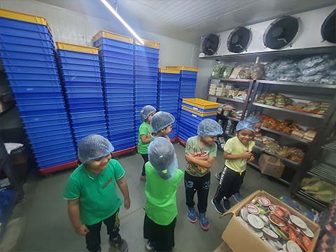 Montessori Fieldtrip to Dominos - 11