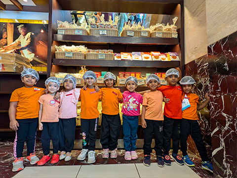 Montessori Field trip to Cakewala - 2