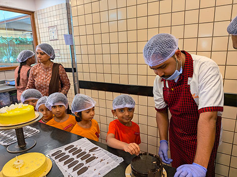 Montessori Field trip to Cakewala - 5