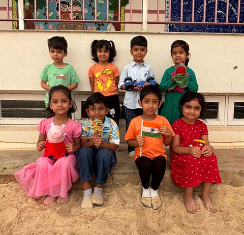 Montessori Show and Tell - Colours - 15